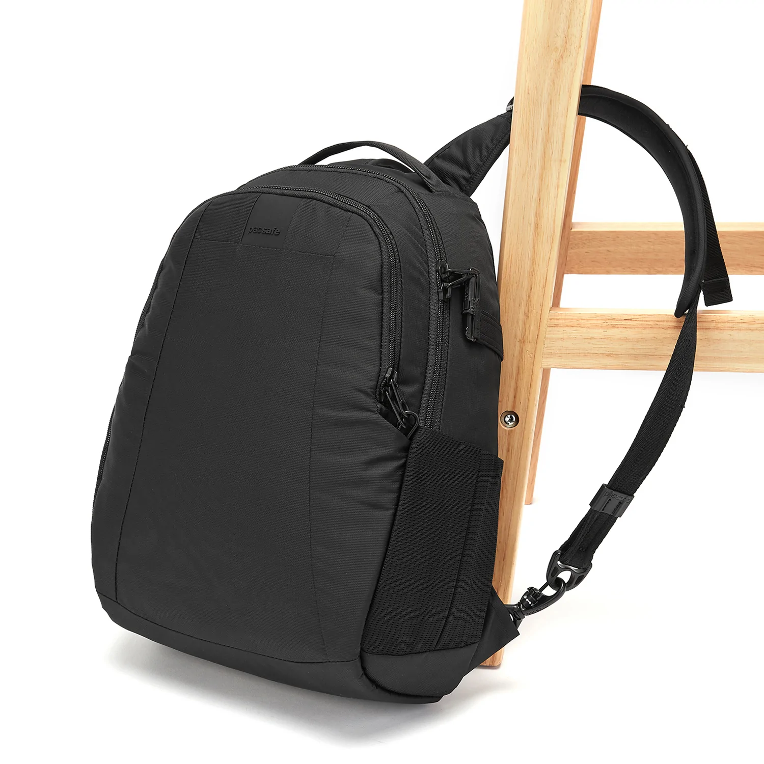 Pacsafe Metrosafe LS350 ECONYL Anti-Theft Backpack - Image 15