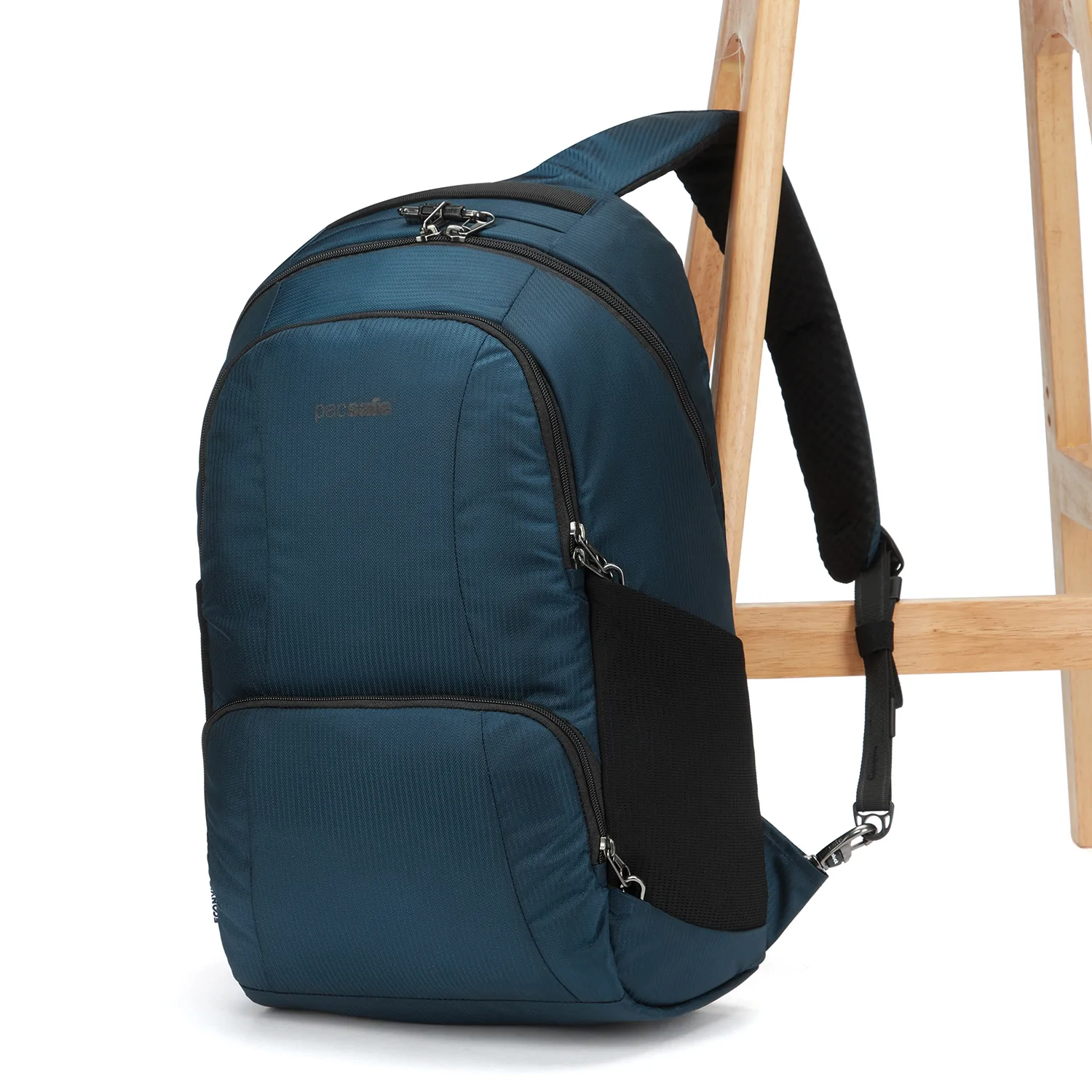 Pacsafe Metrosafe LS450 ECONYL Anti-Theft 25L Backpack - Image 10