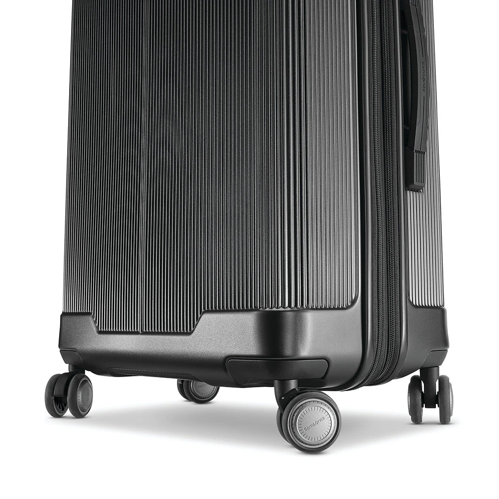 Samsonite Silhouette 17 Hard Side Spinner - Medium - Image 3