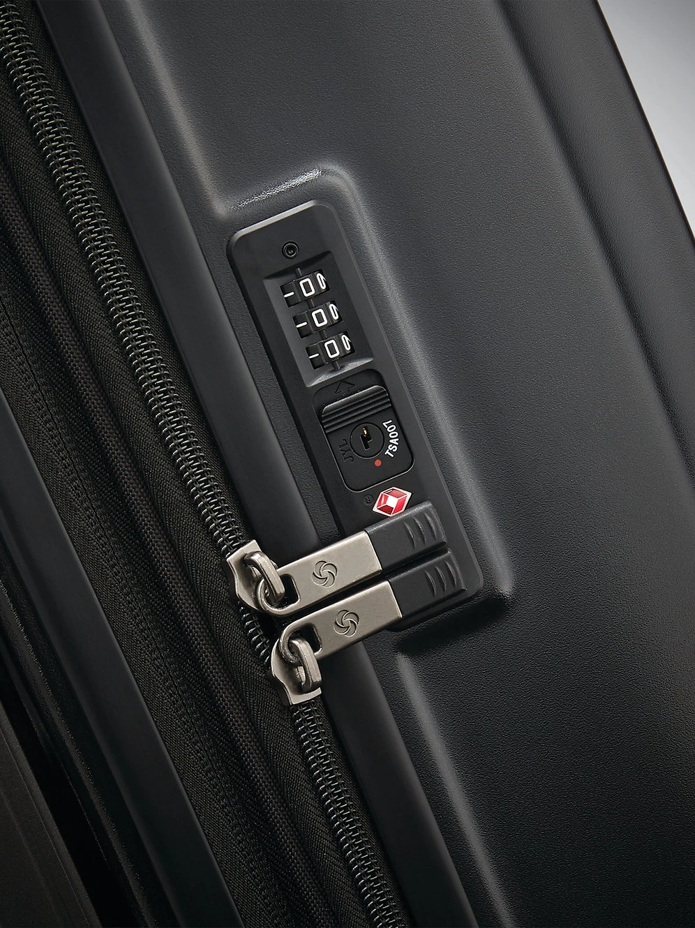 Samsonite Octiv Large Spinner - Image 4